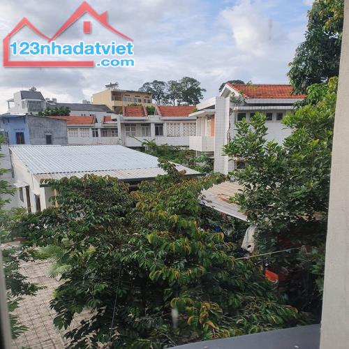 Bán nhà sổ hồng riêg thông đường Hồ Văn Tư, Quận Thủ Đức _ 2 tầng 3 pn 2 wc_ Chỉ có 30 tr/ - 3