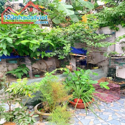 Bán nhà sổ hồng riêg thông đường Hồ Văn Tư, Quận Thủ Đức _ 2 tầng 3 pn 2 wc_ Chỉ có 30 tr/ - 5