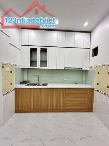 Bán nhà phố Trần Phú DT 28/31T2 m2, 5 Tầng, MT 3.3m Giá 6 tỷ Hà Đông - 1