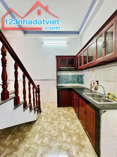 Giá rẻ bất ngờ!!Bán gấp nhà 56m2 2pn2wc 2ty798 Vũ Huy Tấn, Bình Thạnh, gần Cầu Bông - 2