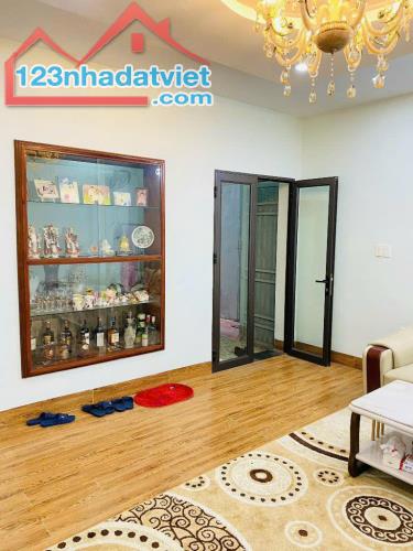 Bán nhà Ngọc Thụy – 40m² – 4 phòng ngủ – sổ đỏ chính chủ – giá hơn 5 tỷ. - 3