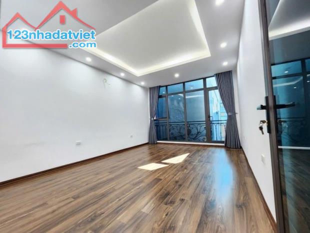 Cho thuê nhà nguyên căn tại phố Quán Thánh, diện tích 31.5m², 4 tầng, giá chỉ 7.1 triệu - 2