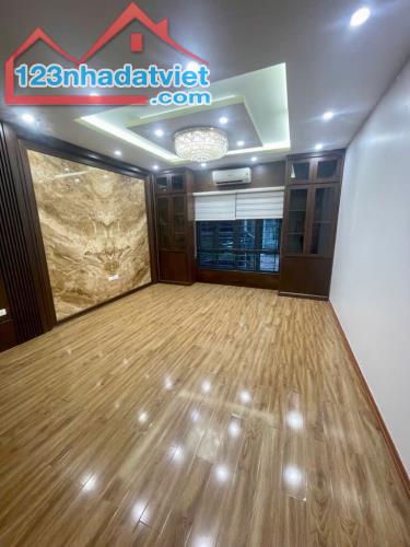 Nhà Đẹp Phố Nhân Hoà-Thanh Xuân, 47m2 x 5 Tầng, Mặt tiền 7.5m, Ngõ Thông - Nhỉnh 11 tỷ