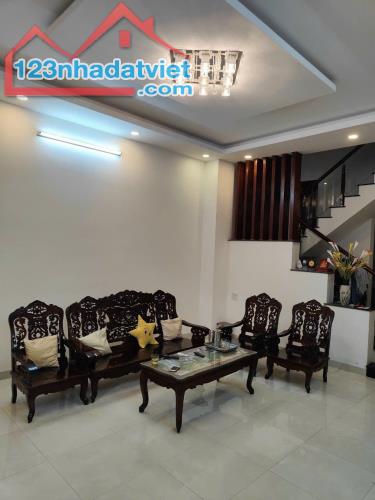 Bán nhà 3 tầng mặt tiền đường 6C Phước Long Nha Trang dt 86m2 giá 7 tỷ cách biển 1km - 1