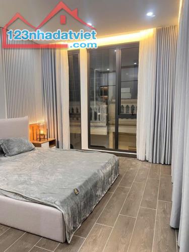 Bán nhà phố Chiến Thắng DT 34m2, 5 Tầng, MT 3.8m Giá 8.8 tỷ - 1