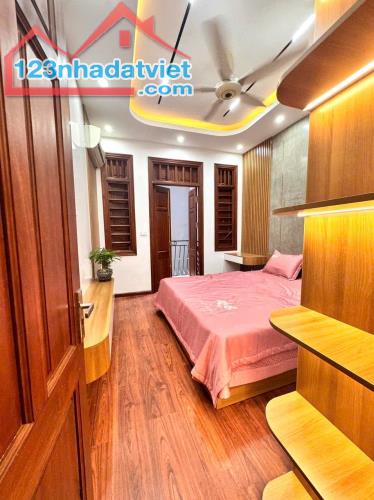 BÁN NHÀ NGÕ NÔNG GẦN PHỐ 8,5 TỶ 36m 4 TẦNG MT 3,4m Ô TÔ 4 CHỖ ĐỔ CỬA QUAN HOA CẦU GIẤY - 5