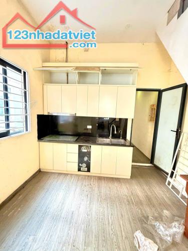 Bán nhà Lô Góc 4 tầng VIP Kinh Doanh Đỉnh Cao tại Quận Đống Đa - 4