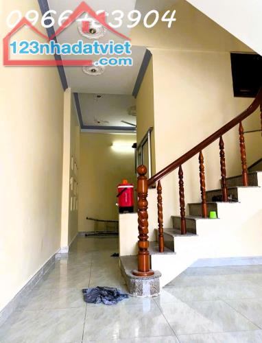 Cho thuê nhà 1T2L 150m2 3pn mặt tiền đường 48 - Hiệp Bình Chánh