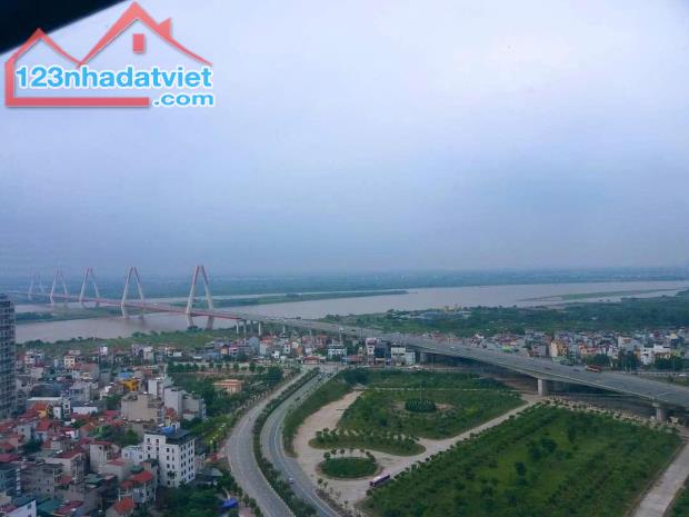 Bán căn góc hoa hậu 114m2 chung cư Sunshine Riverside, view sông Hồng, cầu Nhật Tân.