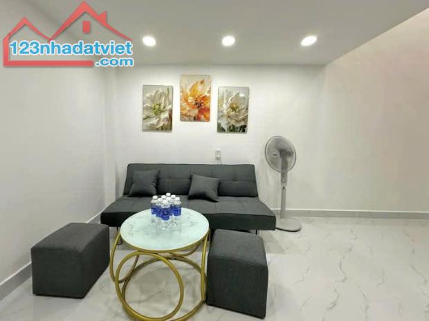 Nhà ngon Huỳnh Tấn Phát, Quận 7, gần 40 M2, 2 tầng , nhỉnh 4 Tỷ