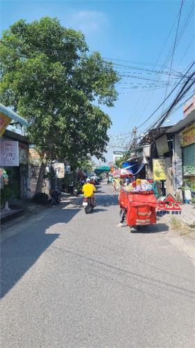 NP1028 nhà 1 lầu, khu xóm đạo an ninh, đường kinh doanh. tihết kế 4 phòng ngủ - 4