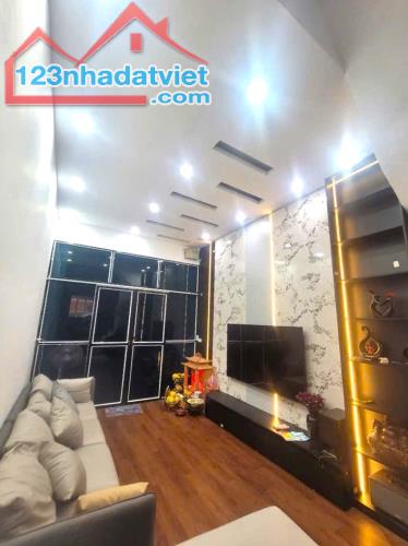 Bán nhà Mặt Phố Quận Thanh Xuân 52m2 - Căn góc, Vỉa hè - 1