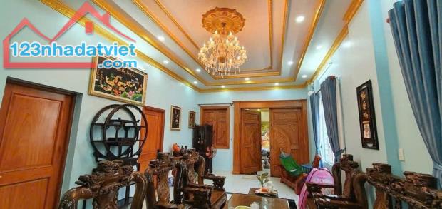 BÁN CHDV 24 CĂN – 236M2 x 4 TẦNG – NGAY LÃ XUÂN OAI – THU NHẬP 75 TRIỆU/THÁNG - 2