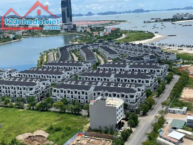 BÁN NHÀ LIỀN KỀ BIM BÃI CHÁY - GIÁ SỐC- VỪA Ở VỪA KINH DOANH