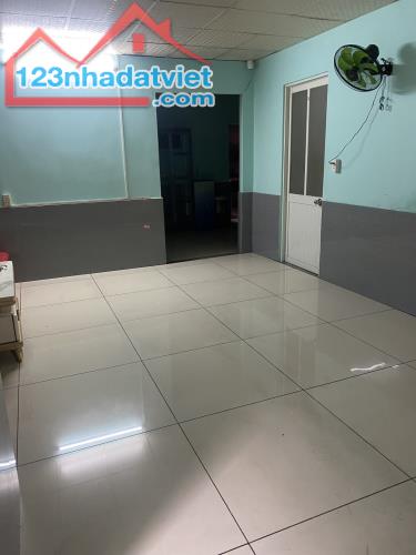 Bán Nhà 2 Tầng Linh Xuân, Diện Tích Khủng 71m², 4 Phòng Ngủ, Giá Chỉ 4.8 Tỷ! - 1