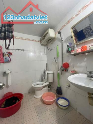 Bán nhà 2,5 tầng LÔ góc tại ngõ 128 an đà, đằng giang. NGÔ quyền. HP. 2,25tỷ. 51m2. Ngõ 2m - 2