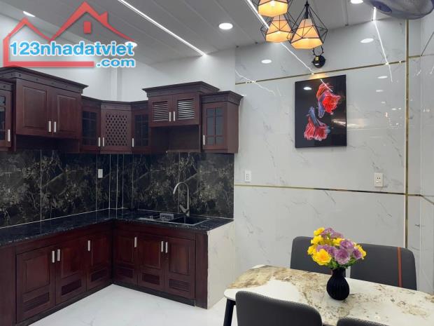 Nhà Bán Ngay Đ.Hương Lộ 2 - 4 tầng - DT Sàn 100m2 - Hẻm Xe Hơi - 3.3 tỷ - Bình Tân - 1