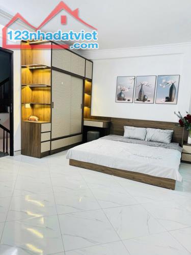 SIÊU PHẨM DUY NHẤT TẠI An Dương Vương, 8,9 tỷ VND, 42 m2, Nhà 6 Tầng Đầy Đủ Nội Thất - 4