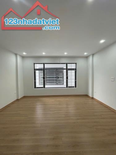 Nhà riêng Đại Tự, , Hoài Đức 35m2 4T ,ngõ thông, ô tô 30m giá chỉ 3,7 tỷ LhQuân 0966412886 - 3