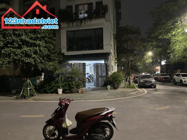 Bán biệt thự liền kề mặt phố  Lâm Hạ, Long Biên, 110 X7 tầng, căn góc đẹp, 34.8 tỷ - 8
