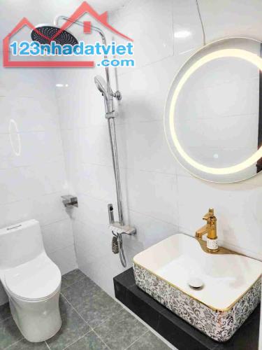 Chủ nhà cần bán gấp ở tại Vũ Trọng Phụng-Thanh Xuân. Diện tích 37m2x5T Giá 7.25 Tỷ - 5