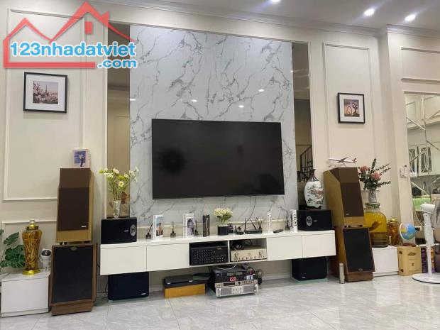 BÁN NHÀ TRƯƠNG ĐỊNH HAI BÀ TRƯNG 62m  Giá . 8 tỷ