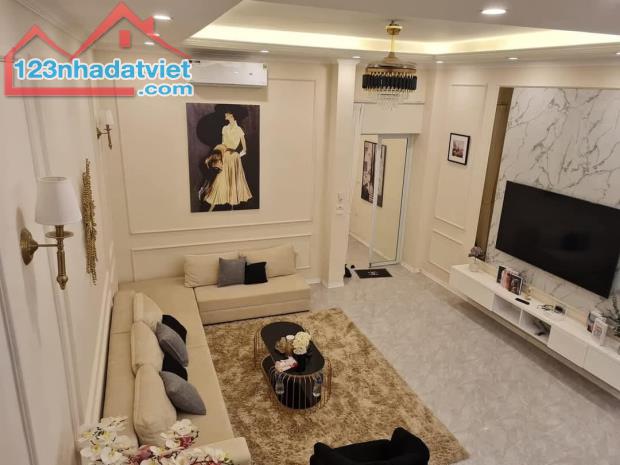 BÁN NHÀ TRƯƠNG ĐỊNH HAI BÀ TRƯNG 62m  Giá . 8 tỷ - 3