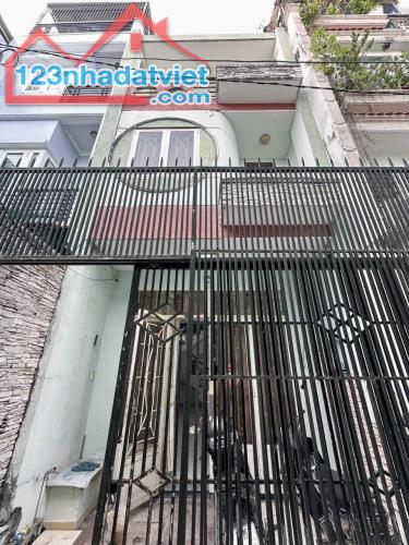 SIÊU PHẨM CMT8, QUẬN 10 - 73m2 - ngang 4 nở hậu vuông A4 - 4 Tầng BTCT  - Chỉ 8,2 Tỷ