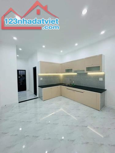 ~Bán Nhà Thiết Kế gần Chợ Bình Chánh Cấp 4(84m2) 765 Triệu 🏡 - 3