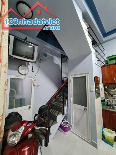7.9 tỷ MẶT TIỀN TRẦN KẾ XƯƠNG  - PHÚ NHUẬN - NHÀ MỚI ĐẸP NỞ HẬU. - 1