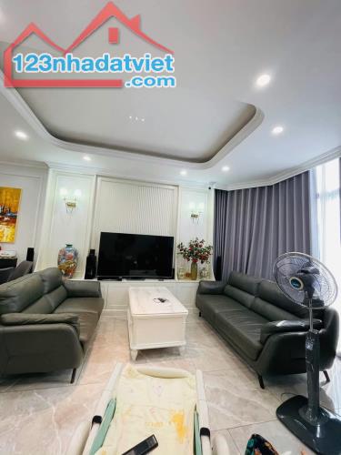 PHÂN LÔ LINH ĐÀM, ĐẶNG XUÂN BẢNG, HOÀNG MAI, 70M,6T,MT6.5M, THANG MÁY, GARA, ĐẲNG CẤP.