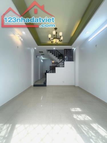 Nhà BHHB, 3 tầng, 60m2, 4 phòng ngủ, hẻm 7m, 4.7T - 1