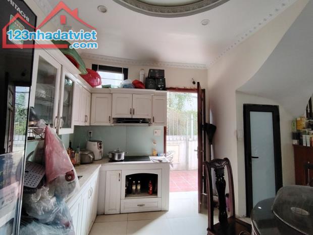 Bán nhà Bát Khối,Cổ Linh 5 tầng,58m,mt4m oto vào nhà nhỉnh 9 tỷ - 2