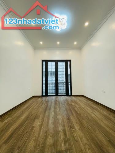 BÁN NHÀ KHÂM THIÊN ĐỐNG ĐA 40M2 7 TỶ ĐẦU TƯ GẦN Ô TÔ GẦN BÃI XE - 3