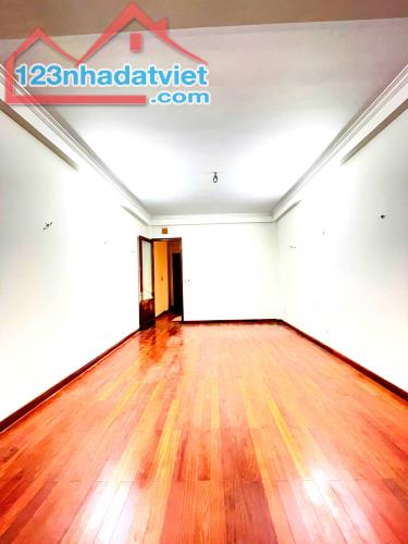 Nhà Trần Duy Hưng View hồ Trung Kính, ô tô vào nhà DT90m2 giá chỉ 27tỷ. - 3