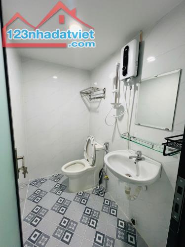 Bán nhà 2 tầng mới xây ngay chợ Vĩnh Hải Nha Trang - 4