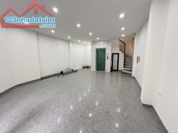 Bán Nhà Bùi Xương Trach 70m 5T MT6m 21.5 tỷ Kinh Doanh Ô Tô Lô Góc Mặt Hồ - 1