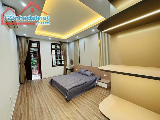 Bán Nhà Bùi Xương Trach 70m 5T MT6m 21.5 tỷ Kinh Doanh Ô Tô Lô Góc Mặt Hồ - 2