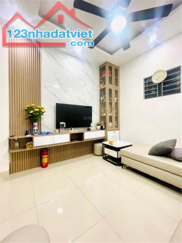 Cách Mạng Tháng8  41 m2   3 tầng  KC: btct chỉ 4.3 tỷ Phường 13 Quận 10 - 1