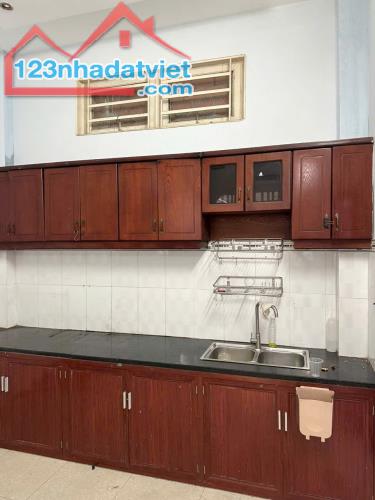 Nhà 2 tầng nở hậu L hẻm ôtô ngay chợ Nhị Thiên Đường P5Q8. Giá 3,98 tỷ TL - 2