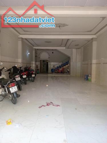 Bán Nhà Mặt Tiền, Ngang bề Thế 6m Đường Số 7 (nối dài),Tân Tạo A, Bình Tân.
DT 120m2 x 5 - 1