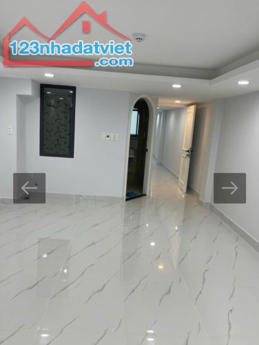 Mặt tiền VIP Âu Dương Lân, P.3, Q.8, DT: 4 X 37, ba lầu thang máy, giá 26 tỷ 5. - 4