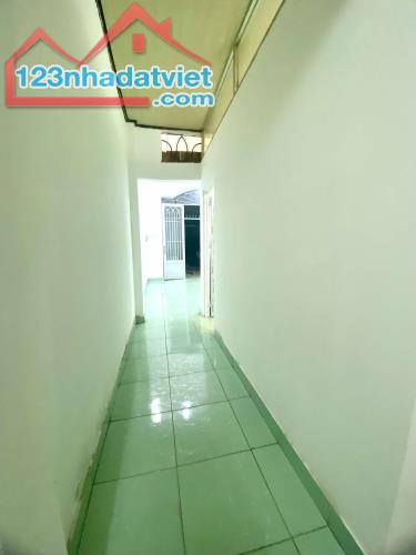 NHÀ HIỆP THÀNH 13, QUẬN 12, 45M2 HẺM XE HƠI, SÁT MẶT TIỀN CHỈ 3.45 TỶ - 3