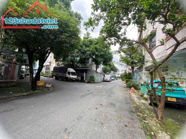 Bán gấp nhà hèm xe tải 298 Tân Hoà Đông, Bình Tân, 8x14m, 1 lầu, 8. 5 tỷ