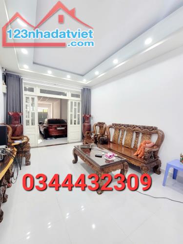 Bán nhà Thủ Đức, Mặt tiền Kinh doanh, Quang Trung, Hiệp Phú, 125 m2, 4 Tầng hoàn công, 12 - 1