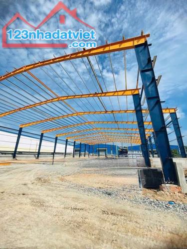 Cho Thuê 7.000m2 Xưởng Mới 100% Ngoài KCN Tân Uyên Bình Dương - 1