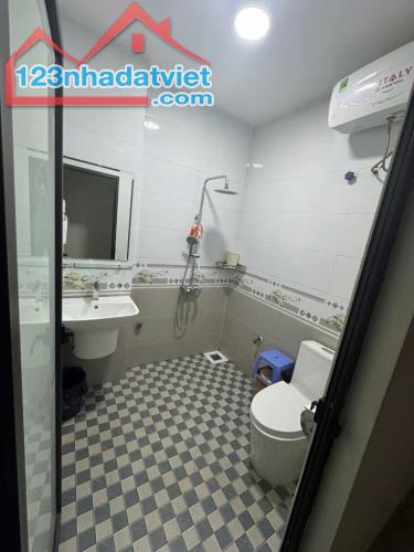 Thượng Thanh- Nhà đẹp 2 thoáng - full nội thất- ở ngay- 35m 5 tầng - 5 tỷ - 4