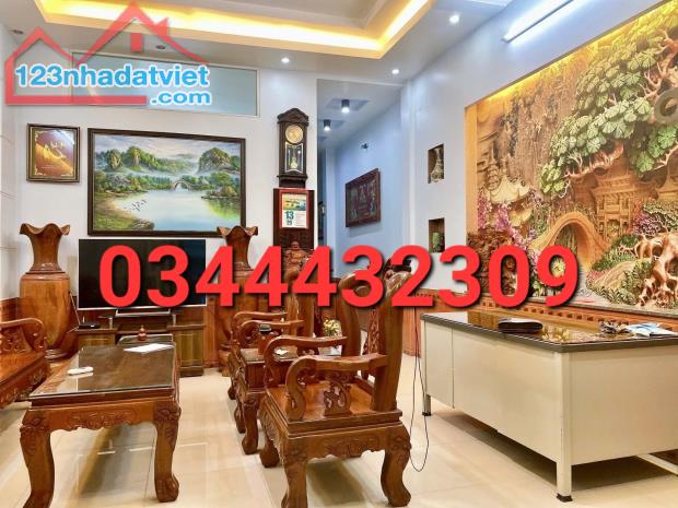 Bán nhà Thủ Đức, Mặt tiền, Vừa ở vừa kinh doanh, Lê Văn Việt, 110 m2, 3 Tầng, 12 tỷ xx - 1