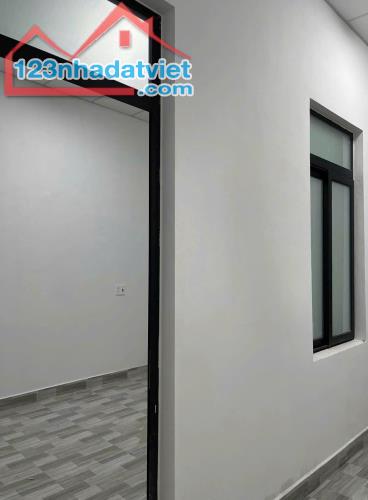 Bán gấp căn nhà cấp 4 ở Nguyễn Thị Sáu Thới Tam Thôn 5x35 178m2 820 TRIỆU, Sổ hồng riêng - 2