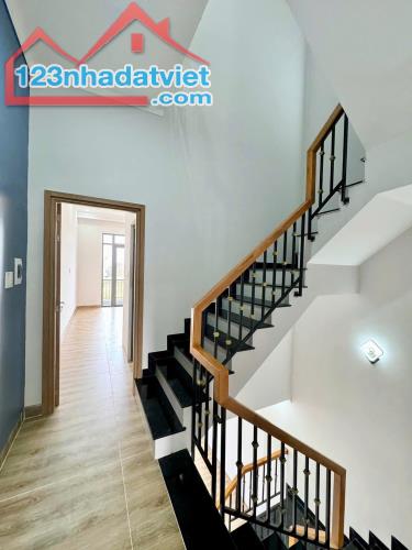 nhà 3 lầu Hoàn Công 3ty5 ngay chợ Bửu Hoà Biên Hoà đường xe hơi 5m - 3
